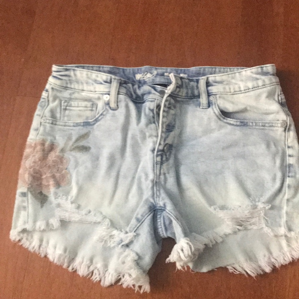 Cute denim shorts